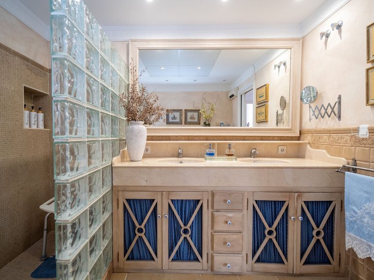 Villa for Sale in Mijas Costa, Malaga 43