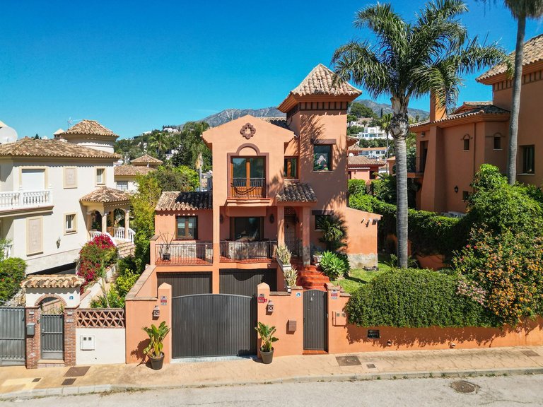 Villa for Sale in Mijas Costa, Malaga 64