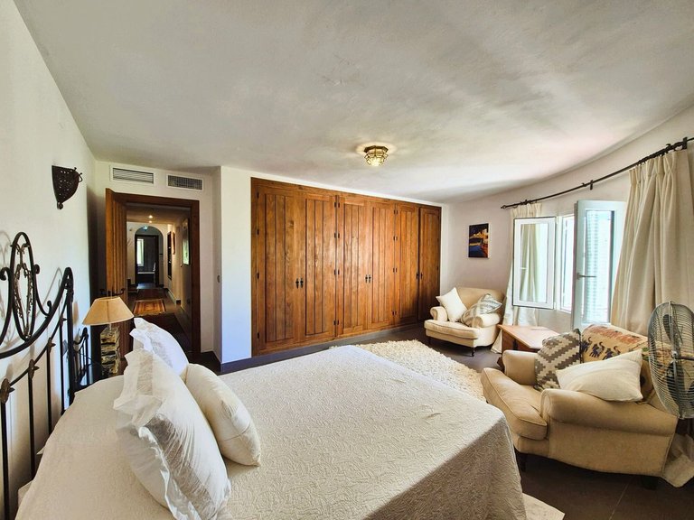 Villa for Sale in Manilva, Malaga 28