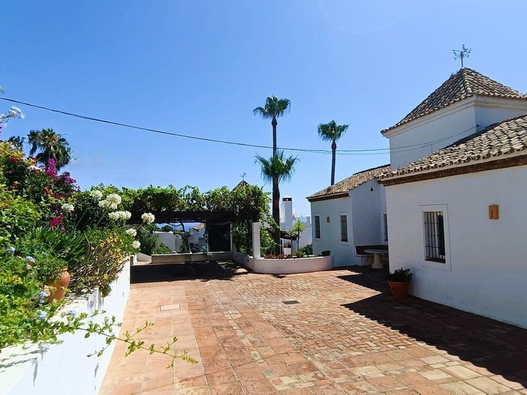 Villa for Sale in Manilva, Malaga 39