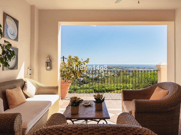 Apartment for Sale in Benahavís, Malaga 1