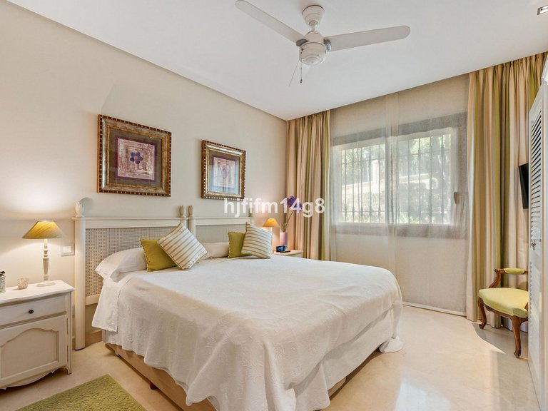 Apartment for Sale in Benahavís, Malaga 12