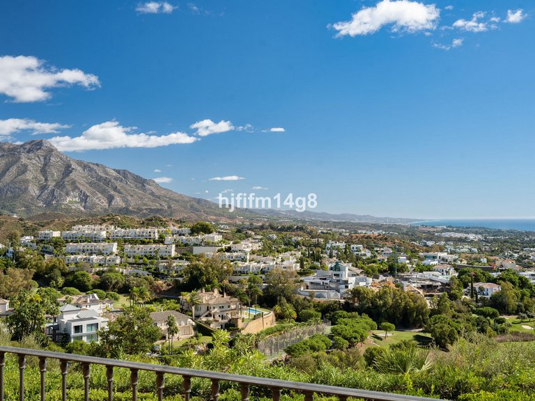 Apartment for Sale in Benahavís, Malaga 2