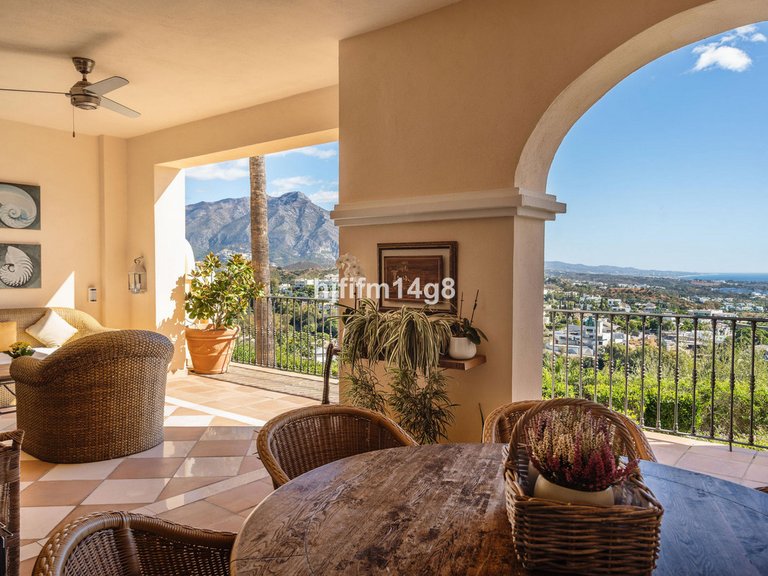 Apartment for Sale in Benahavís, Malaga 3
