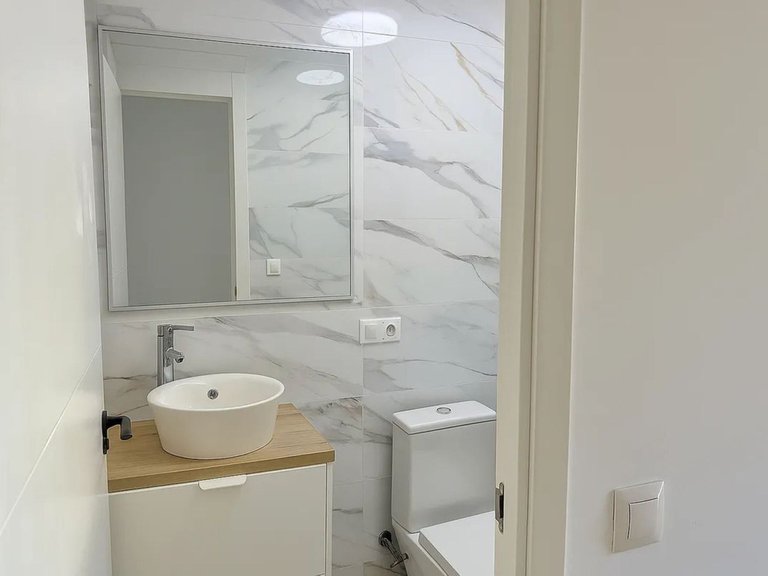 Apartment for Sale in Benalmadena Costa, Malaga 7