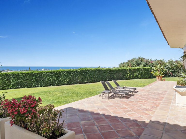 Villa for Sale in Benahavís, Malaga 1
