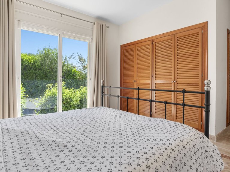 Villa for Sale in Benahavís, Malaga 12