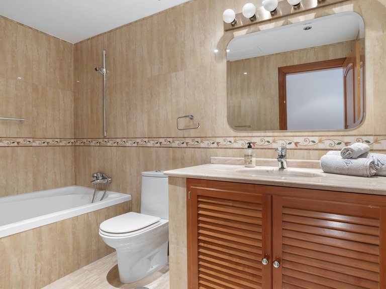 Villa for Sale in Benahavís, Malaga 17
