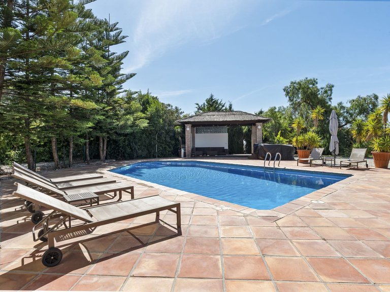 Villa for Sale in Benahavís, Malaga 2