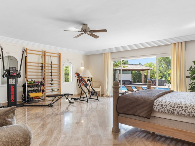 Villa for Sale in Benahavís, Malaga 23