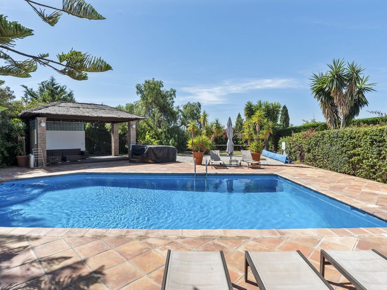 Villa for Sale in Benahavís, Malaga 37