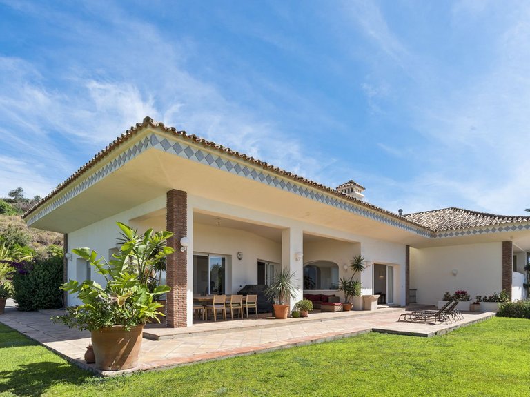 Villa for Sale in Benahavís, Malaga 39