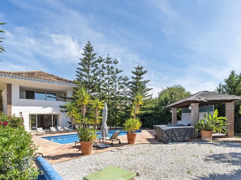Villa for Sale in Benahavís, Malaga 40