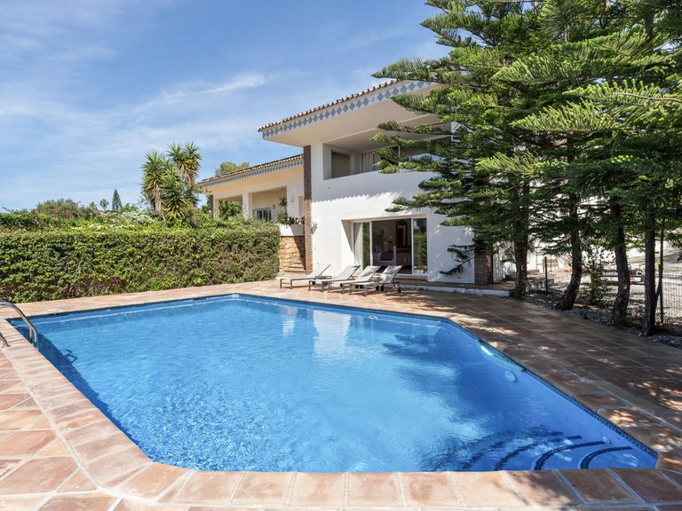 Villa for Sale in Benahavís, Malaga 43