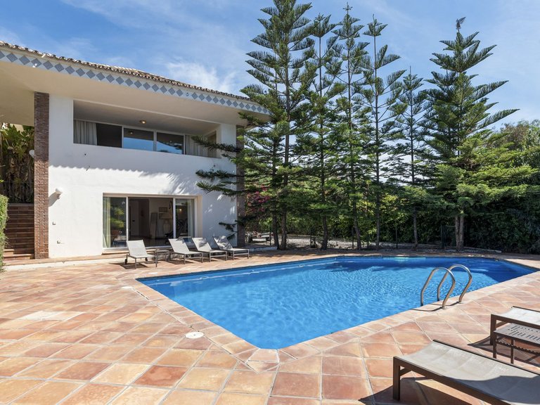 Villa for Sale in Benahavís, Malaga 44