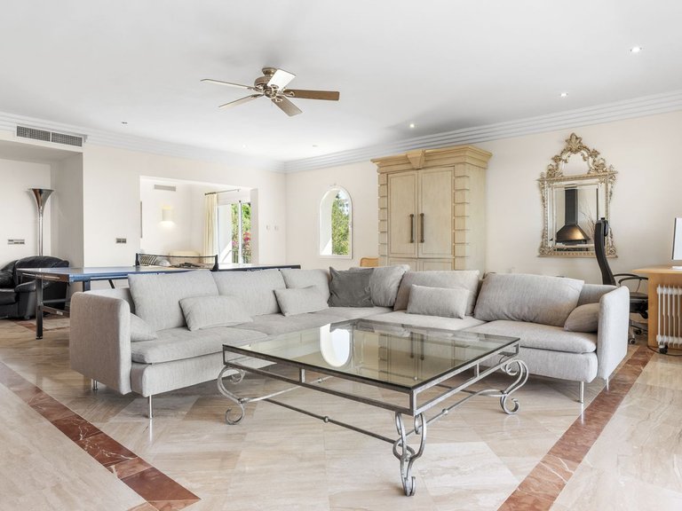 Villa for Sale in Benahavís, Malaga 5