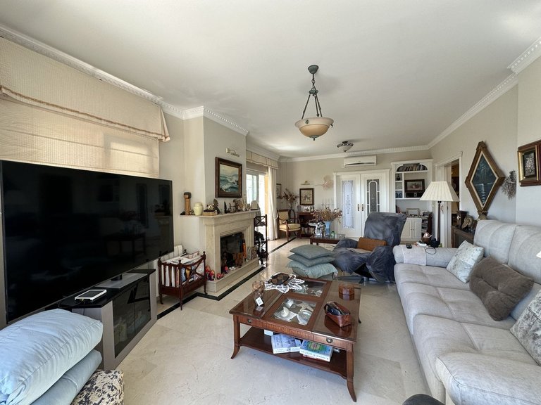 Villa for Sale in Cerrado De Calderón, Malaga 14