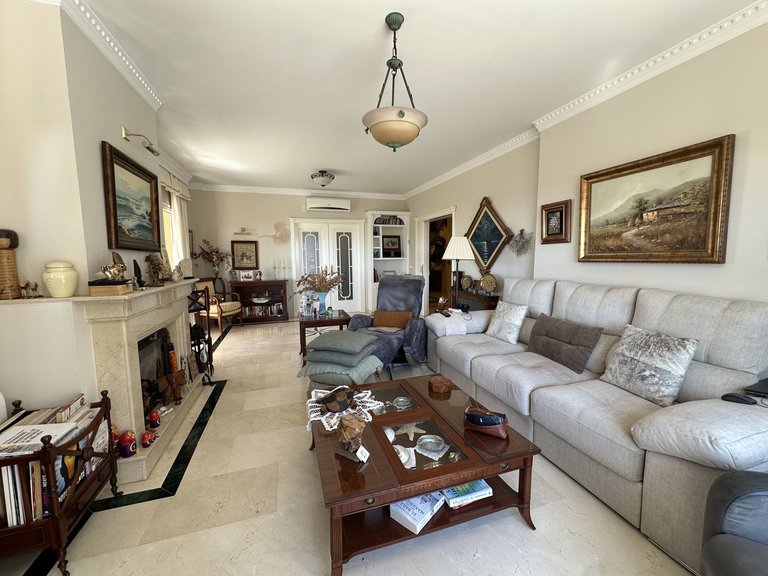 Villa for Sale in Cerrado De Calderón, Malaga 15