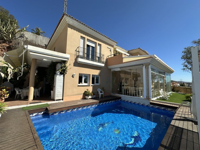 Villa for Sale in Cerrado De Calderón, Malaga 19