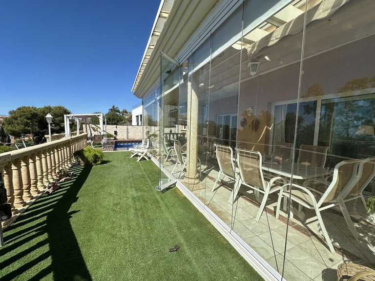 Villa for Sale in Cerrado De Calderón, Malaga 21