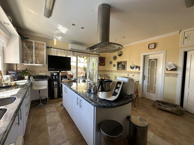 Villa for Sale in Cerrado De Calderón, Malaga 23