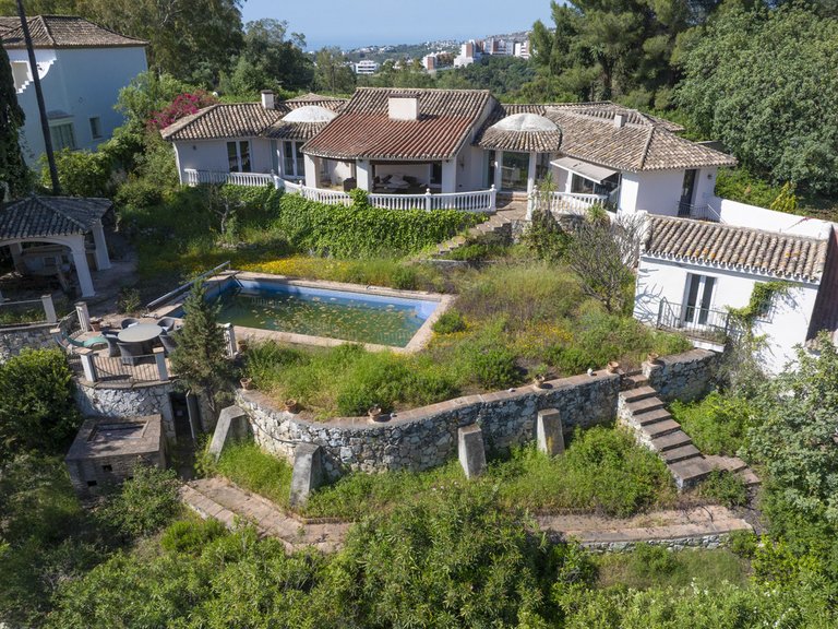 Villa for Sale in Benahavís, Malaga 1