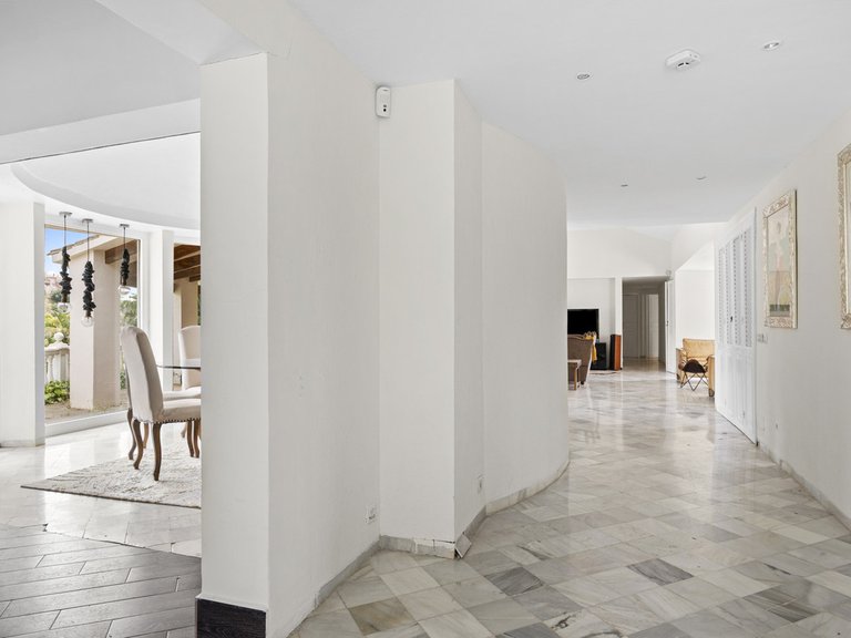 Villa for Sale in Benahavís, Malaga 10