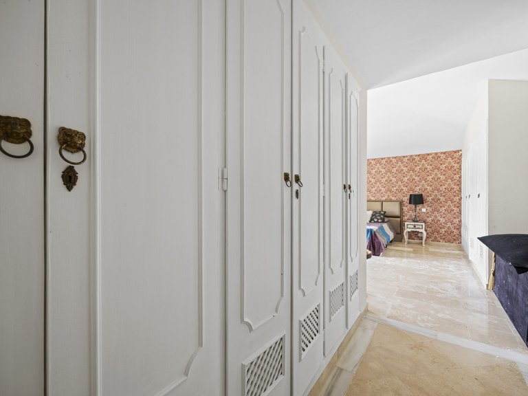 Villa for Sale in Benahavís, Malaga 19