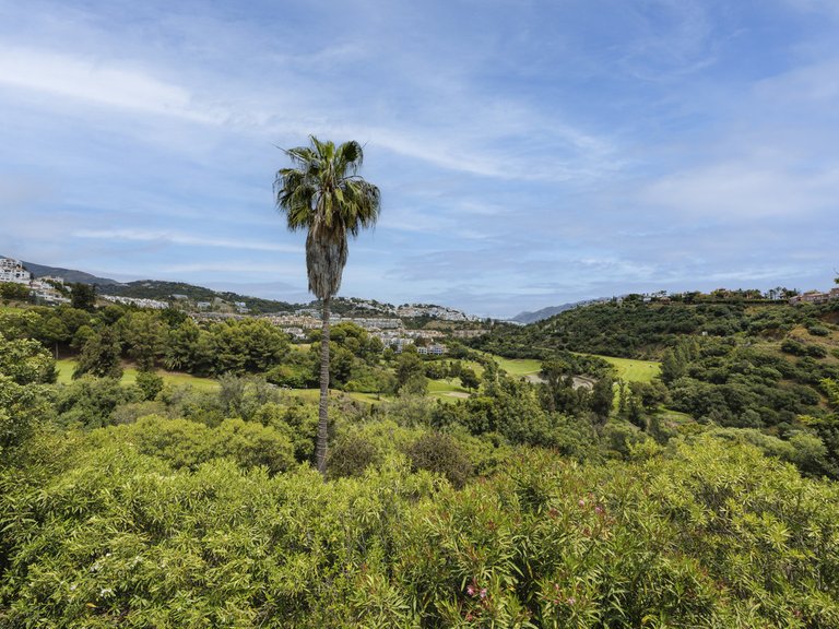Villa for Sale in Benahavís, Malaga 28