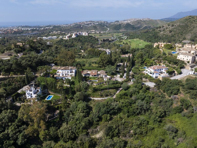 Villa for Sale in Benahavís, Malaga 44