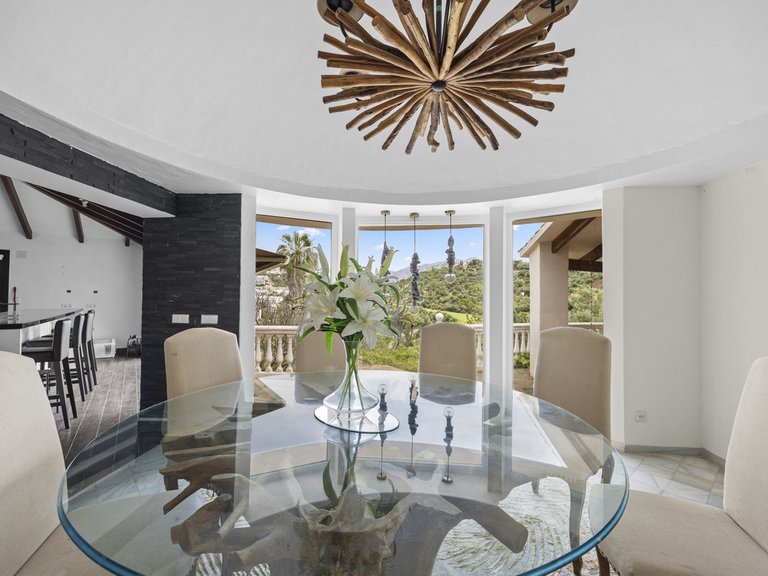 Villa for Sale in Benahavís, Malaga 6