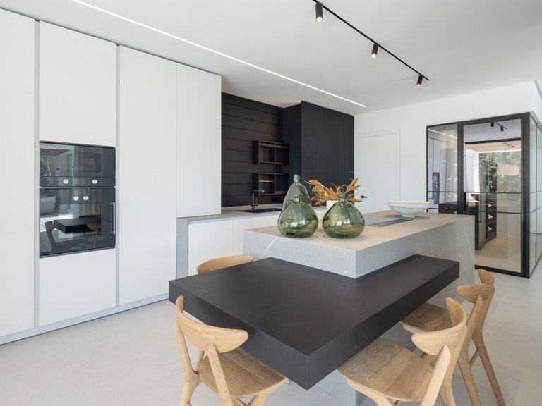 Villa for Sale in Benahavís, Malaga 9