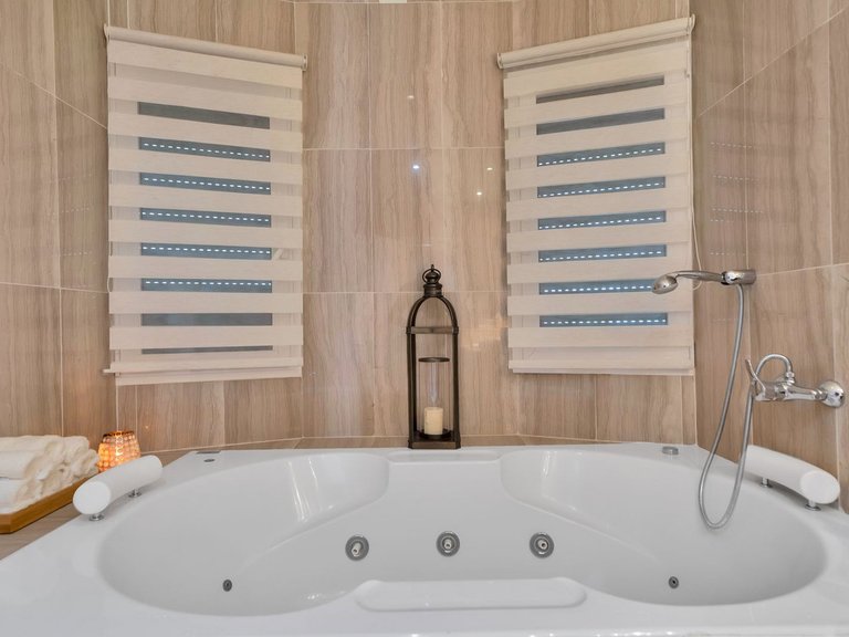 Villa for Sale in Estepona, Malaga 29