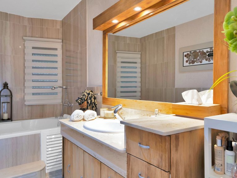 Villa for Sale in Estepona, Malaga 30