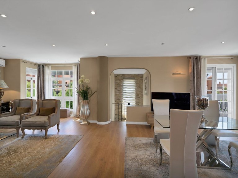 Villa for Sale in Estepona, Malaga 31