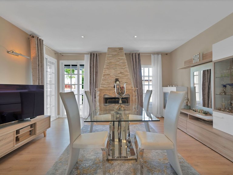 Villa for Sale in Estepona, Malaga 33