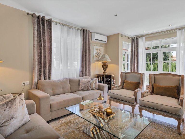 Villa for Sale in Estepona, Malaga 36