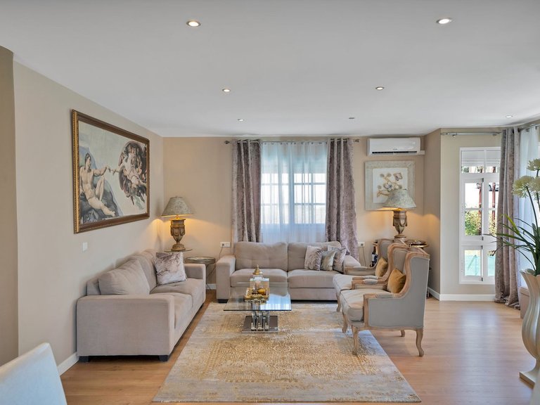 Villa for Sale in Estepona, Malaga 39