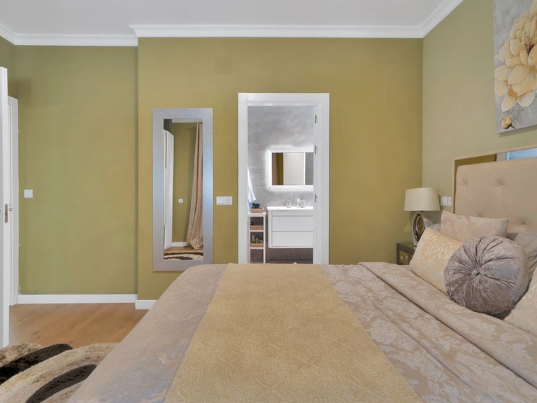 Villa for Sale in Estepona, Malaga 8