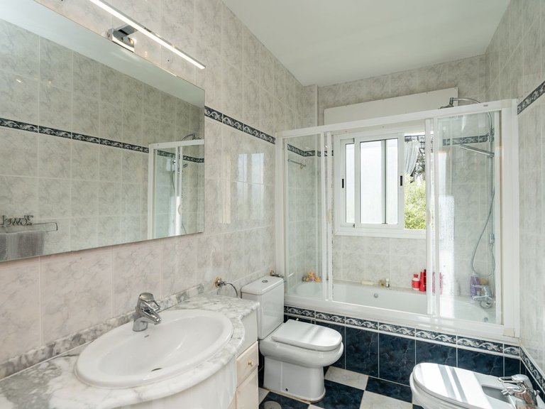Villa for Sale in Marbesa, Malaga 28