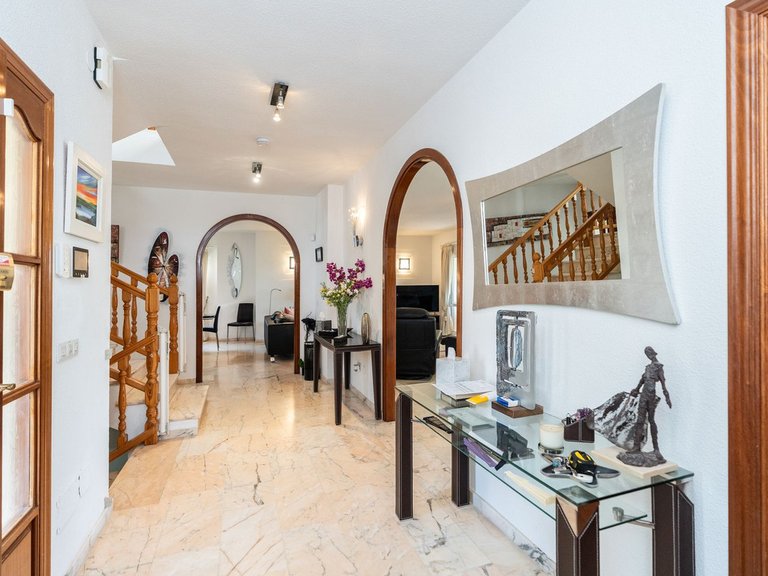 Villa for Sale in Marbesa, Malaga 29