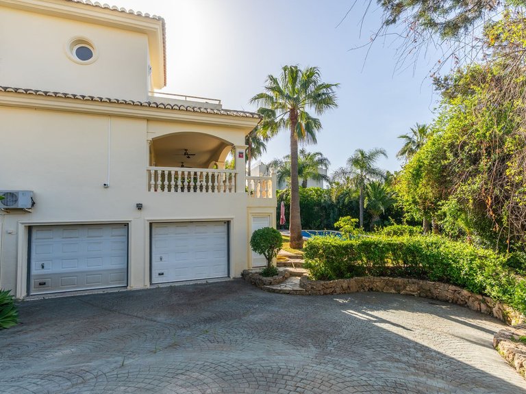 Villa for Sale in Marbesa, Malaga 39