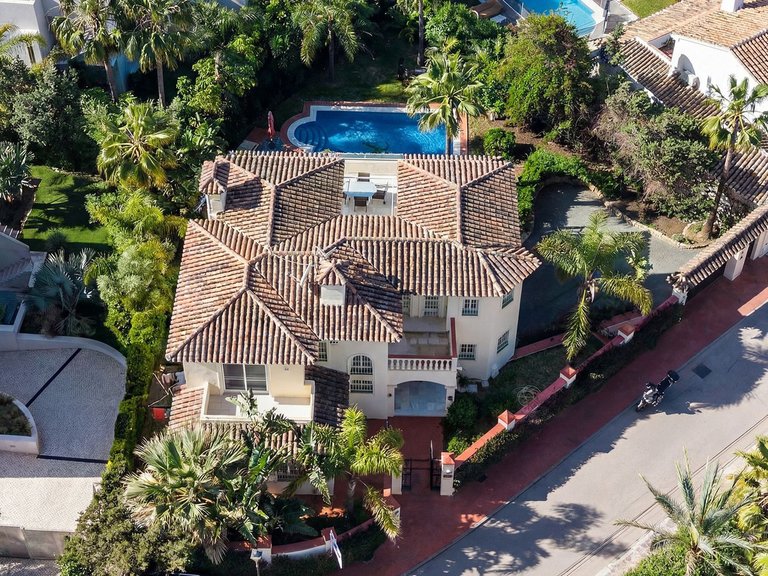 Villa for Sale in Marbesa, Malaga 4