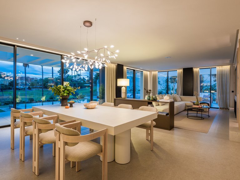 Villa for Sale in Nueva Andalucía, Malaga 12