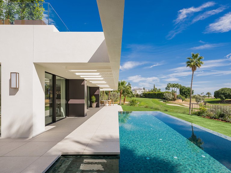 Villa for Sale in Nueva Andalucía, Malaga 22
