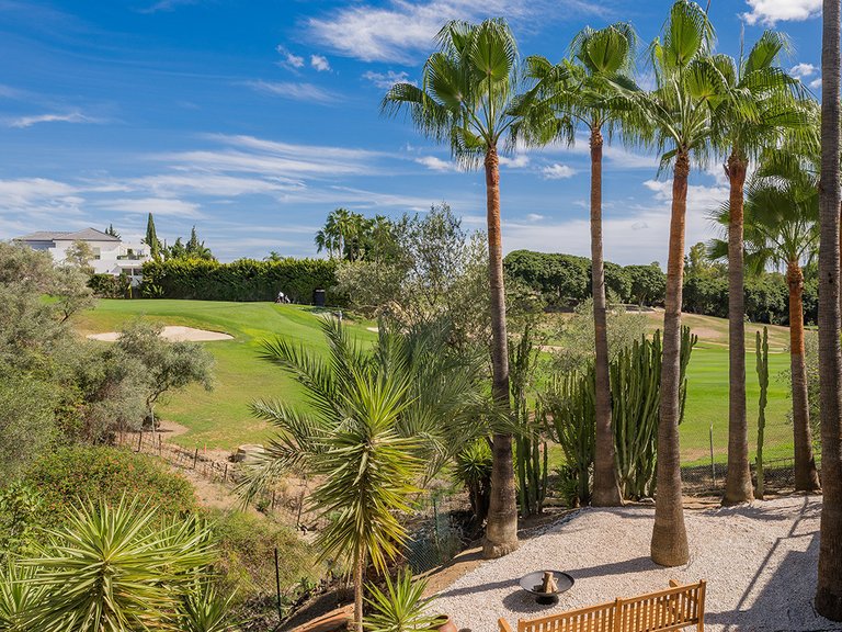 Villa for Sale in Nueva Andalucía, Malaga 27