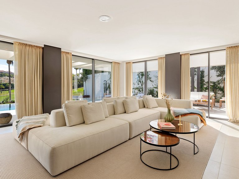 Villa for Sale in Nueva Andalucía, Malaga 35