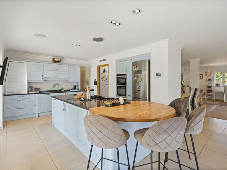 Villa for Sale in Alhaurín El Grande, Malaga 10