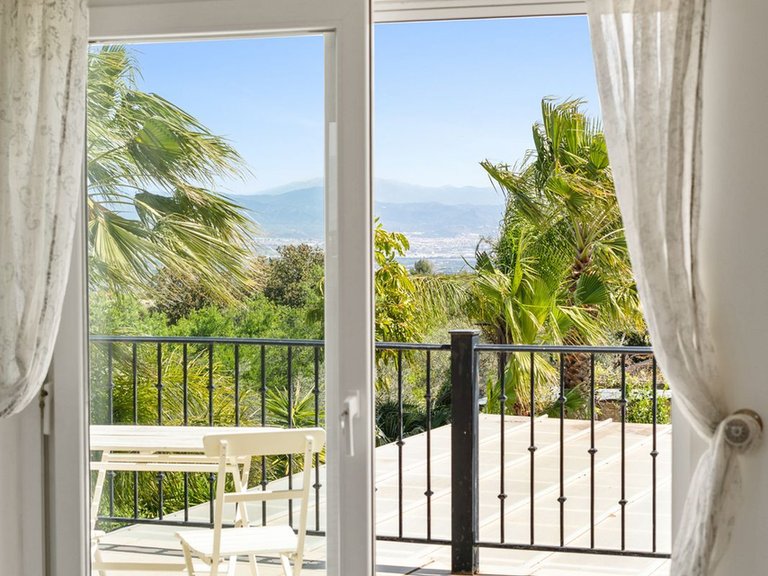Villa for Sale in Alhaurín El Grande, Malaga 11