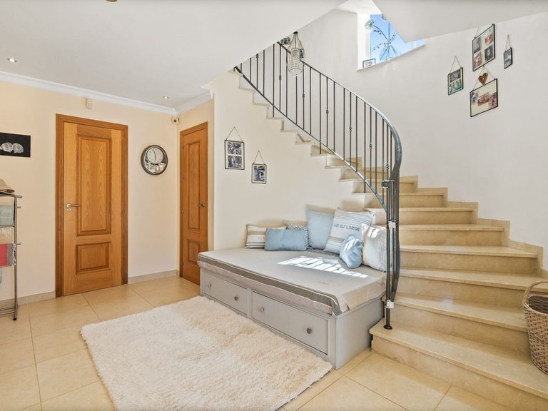 Villa for Sale in Alhaurín El Grande, Malaga 28